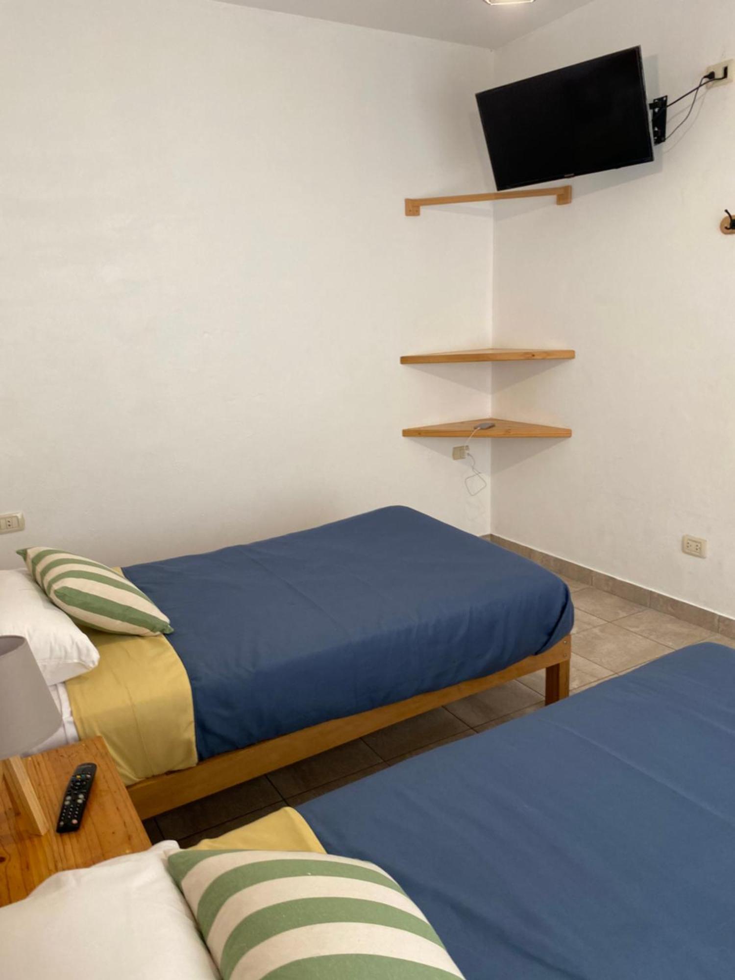 Ravenala Paracas Hostel מראה חיצוני תמונה