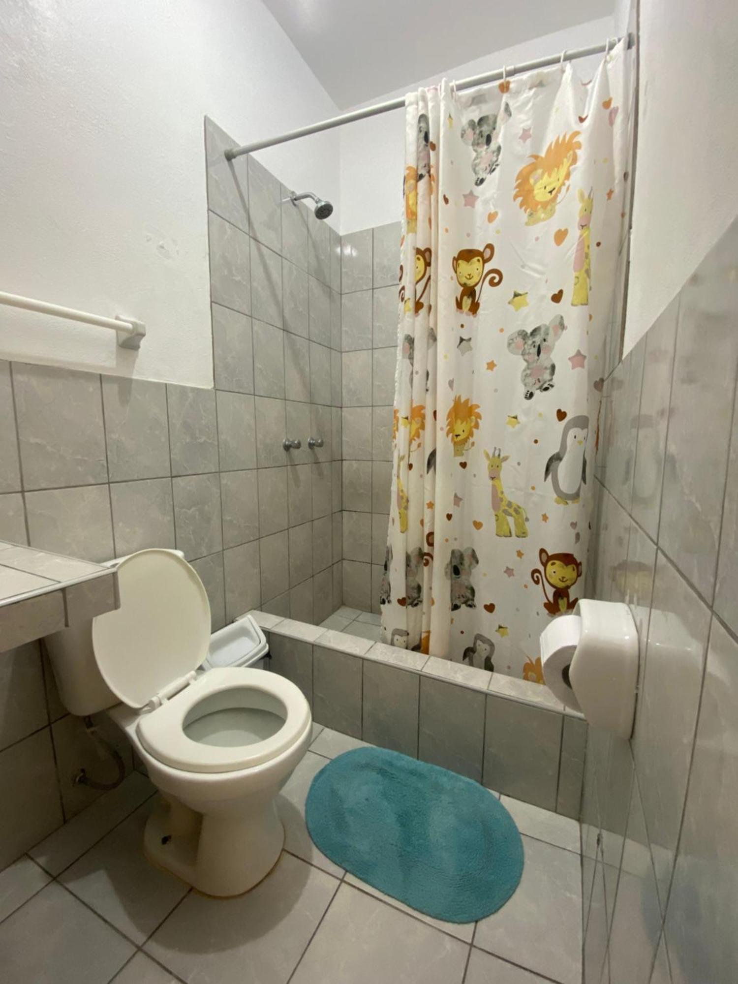 Ravenala Paracas Hostel מראה חיצוני תמונה