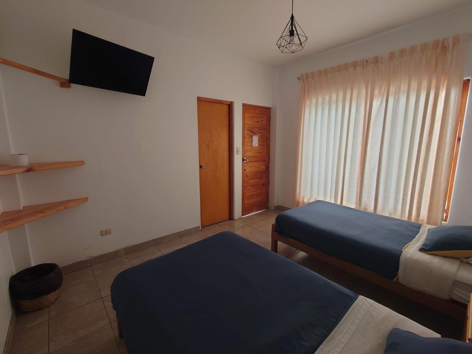 Ravenala Paracas Hostel מראה חיצוני תמונה